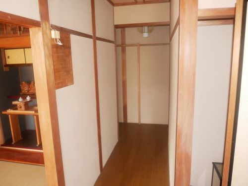 1970s wood house on a large plot in Hyogo