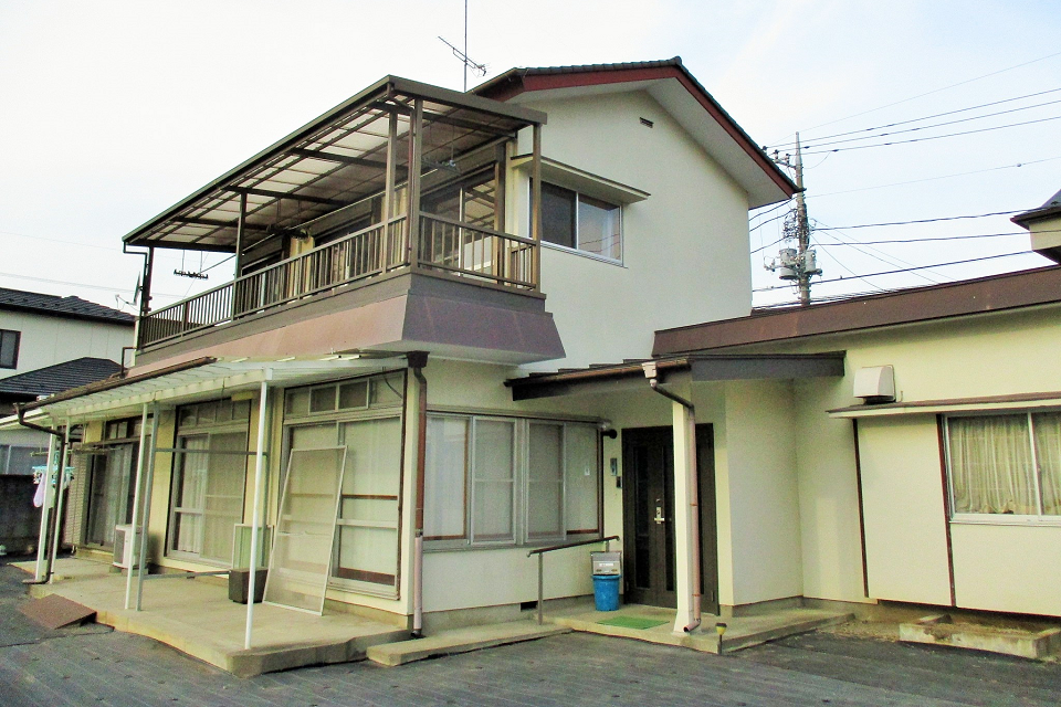 1970s wood house, 18-min walk to station, Tochigi