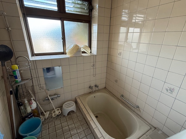 1950s wood house, 16-min walk to station, Nagano
