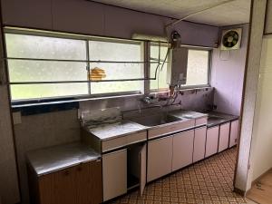 1950s wood house on a large plot in Niigata