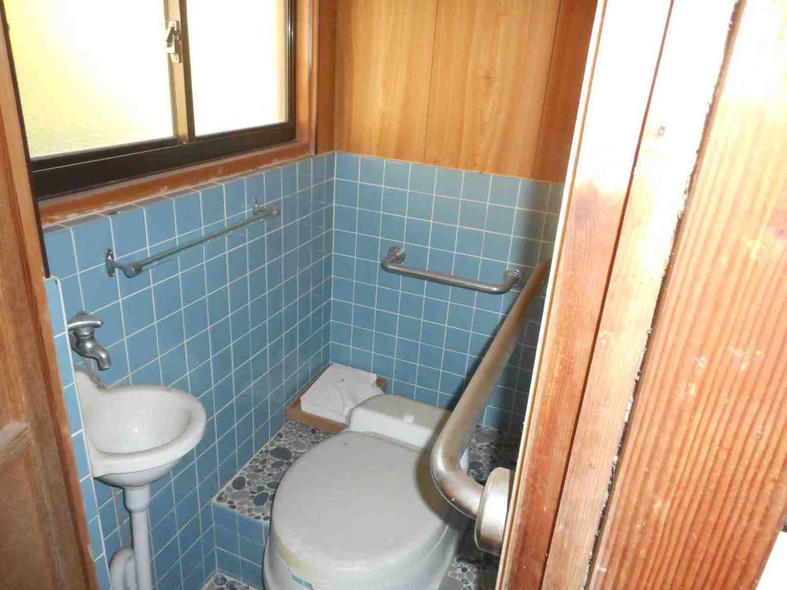 1960s house, 20-min walk to station, Hyogo