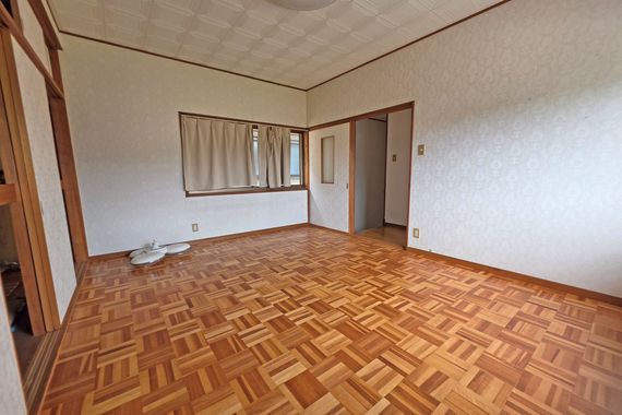1980s wood house, 8-min walk to station, Wakayama