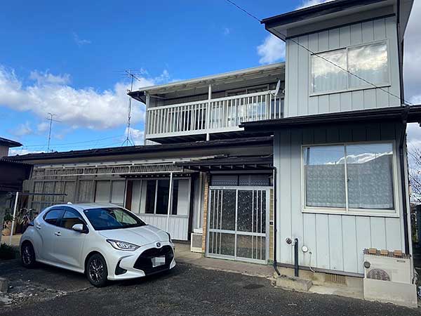 1970s wood house, 14-min walk to station, Iwate