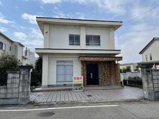 1970s concrete house, 16-min walk to station, Toyama