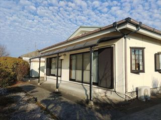 1990s house on a large plot in Sueyoshi, Soo