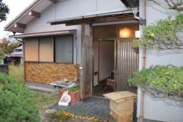 1970s wood house, 2-min walk to station, Mie