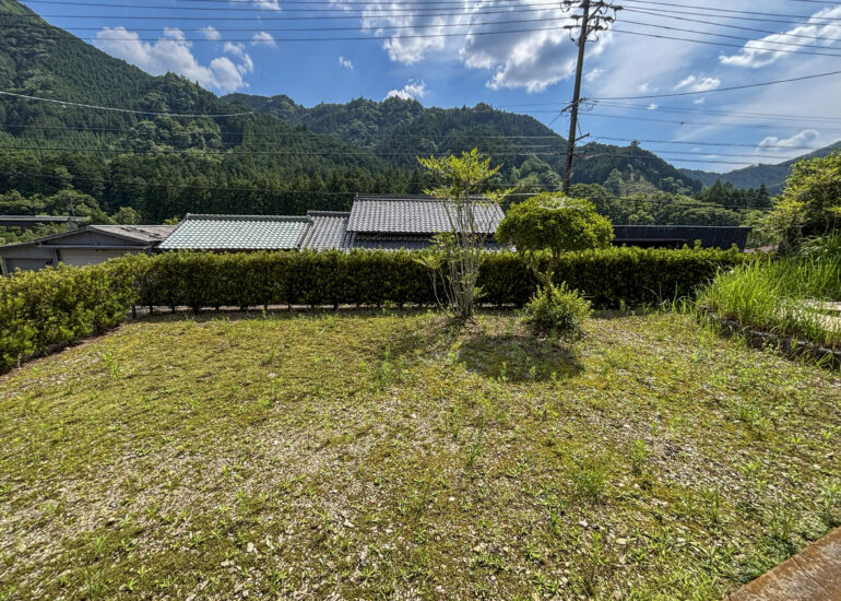 Wood house in Matsusaka Kahada
