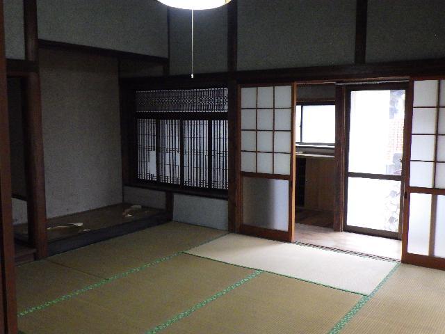 Wood house, 20-min walk to station, Nagasaki