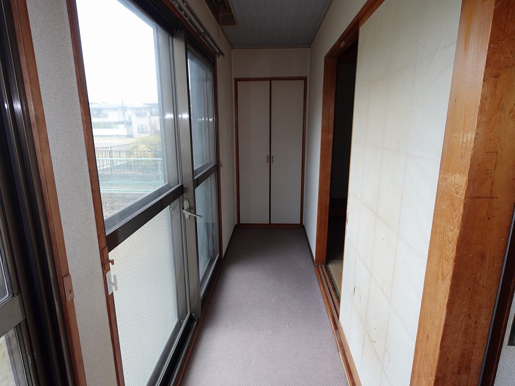 1980s steel-frame house, 17-min walk to station, Nagano