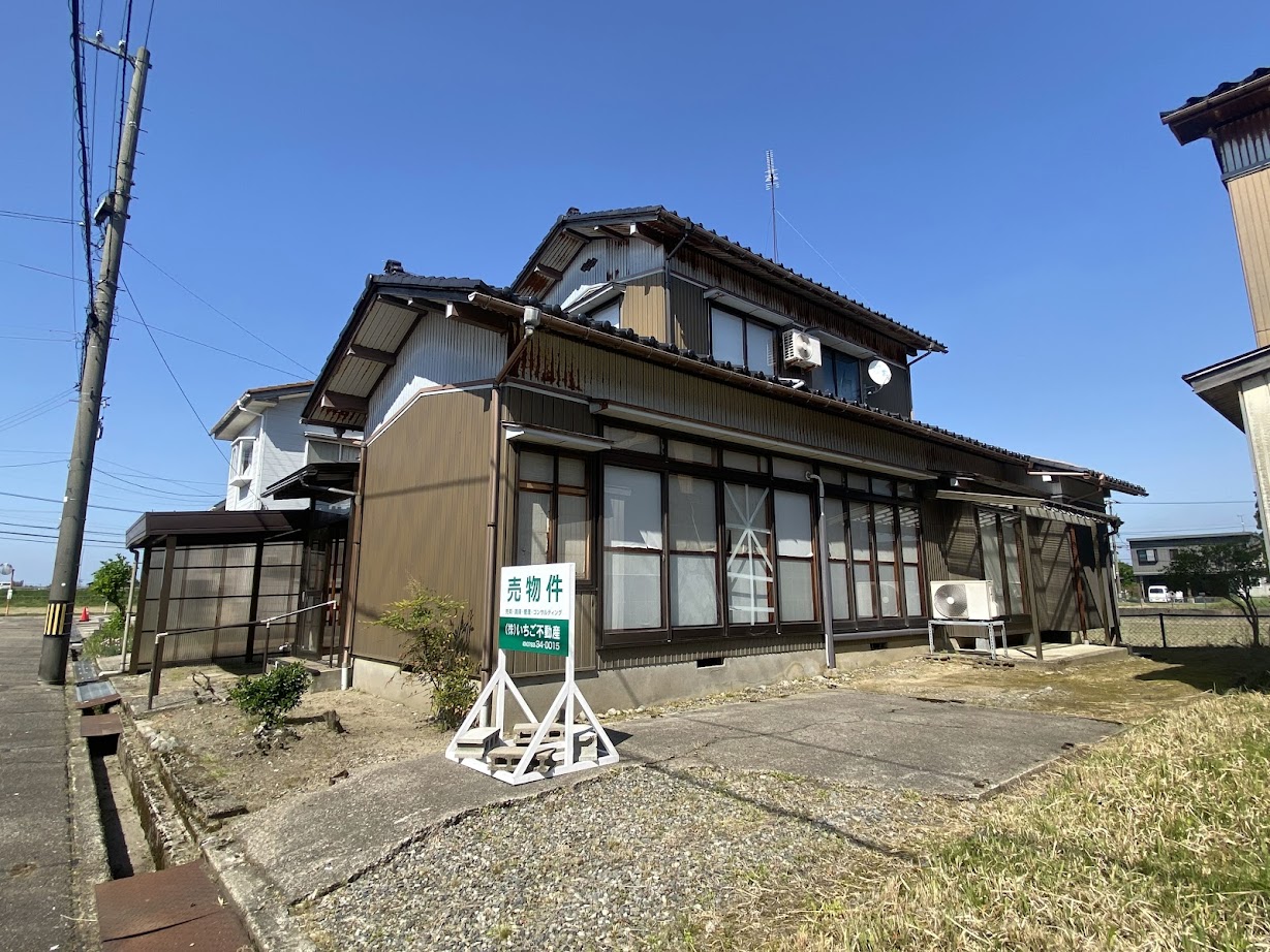 1970s wood house in Toyama
