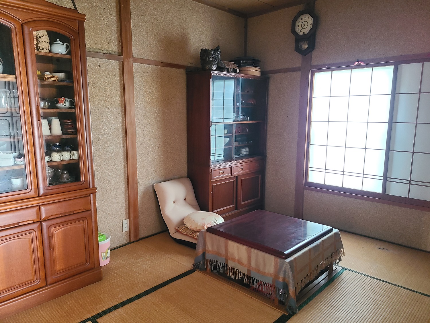 1970s wood house with storehouses in Shizuoka