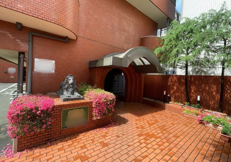 1980s concrete house, 7-min walk to station, Miyagi