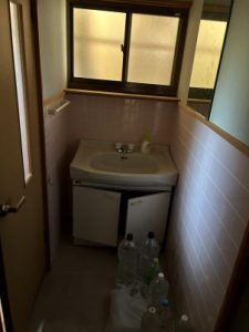 1960s wood house, 12-min walk to station, Nara