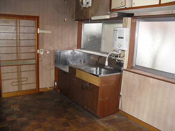 1950s wood house, 9-min walk to station, Iwate