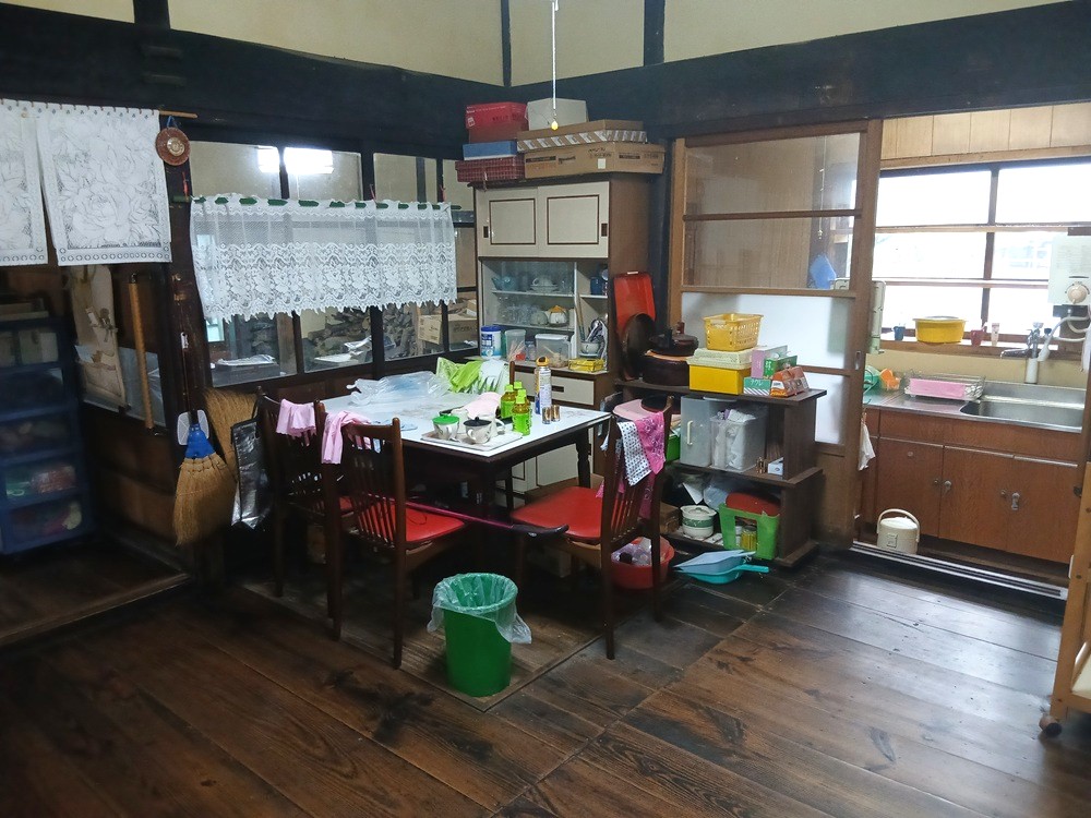 1940s wood house on a large plot in Iwate
