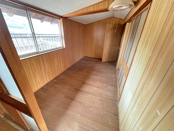 Wood house, 17-min walk to station, Wakayama