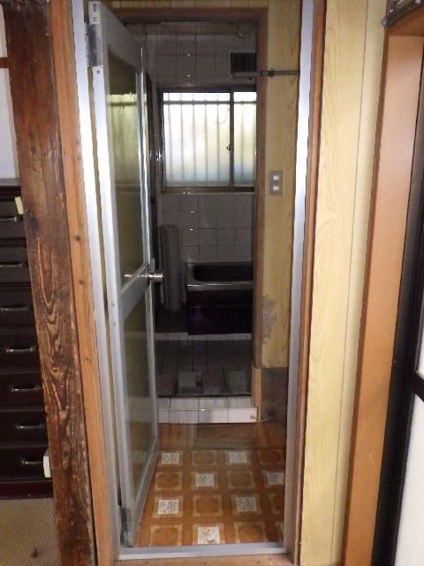 1960s wood house, 8-min walk to station, Nagasaki
