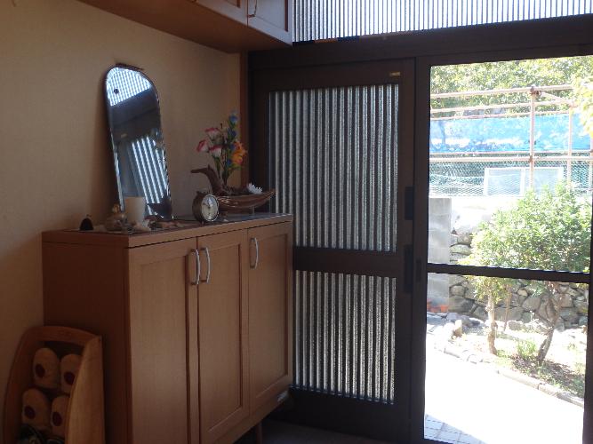 2000s wood house with outbuildings in Kagawa