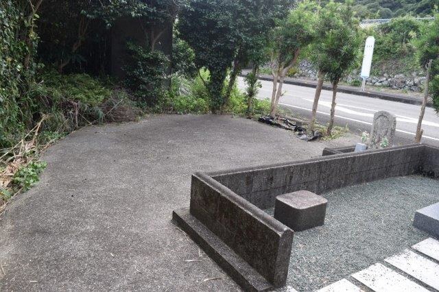 Wood house on a large plot in Kochi