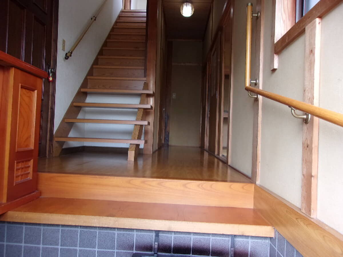 1990s wood house in Hiroshima