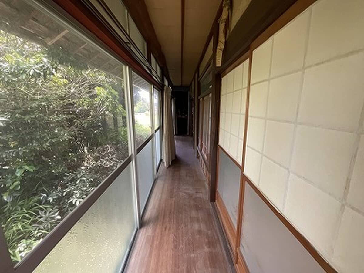 1930s wood house on a large plot in Hiroshima
