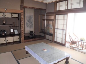 1960s wood house, 19-min walk to station, Yamagata