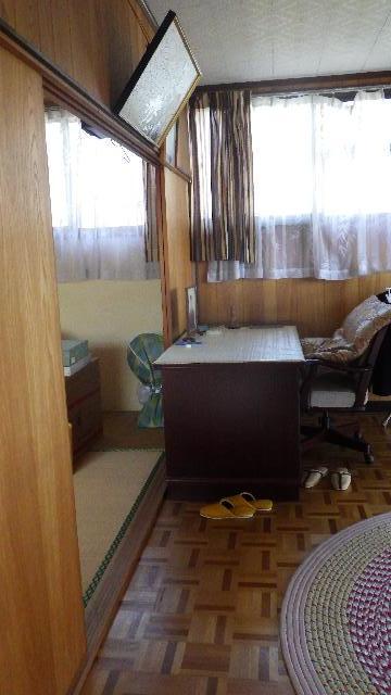 1970s wood house, 17-min walk to station, Nagasaki