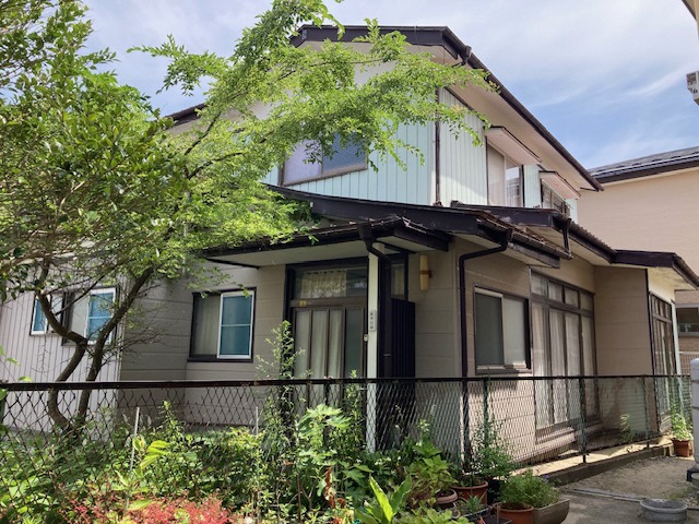 1960s wood house, 9-min walk to station, Akita