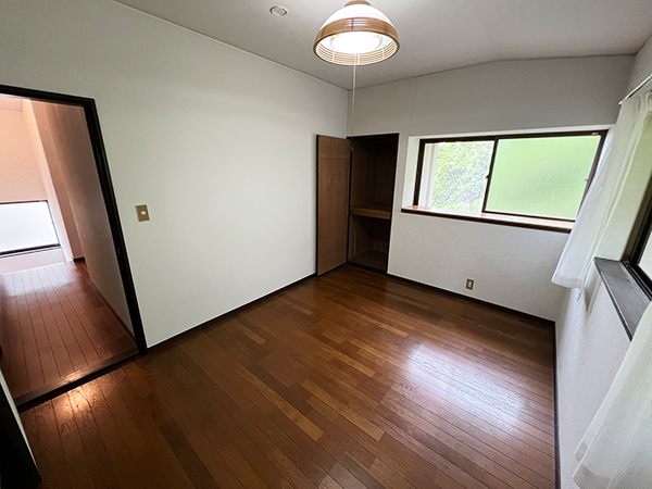 1990s wood house in Nara