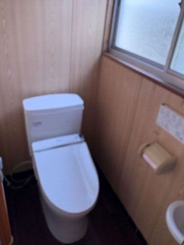 1970s wood house, 5-min walk to station, Kagawa