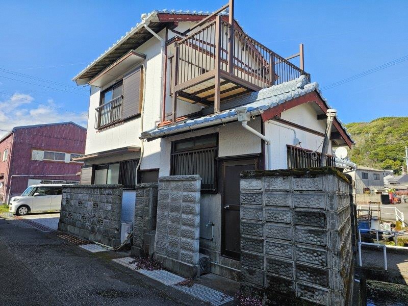 1960s wood house in Kochi