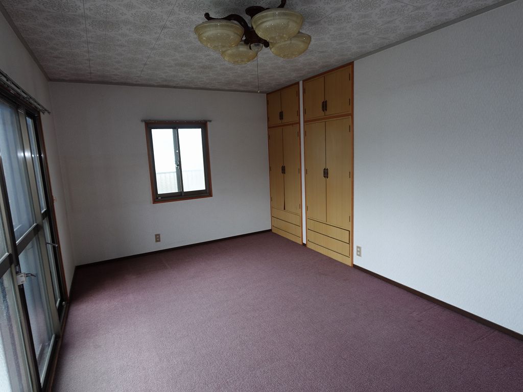 1980s steel-frame house, 17-min walk to station, Nagano