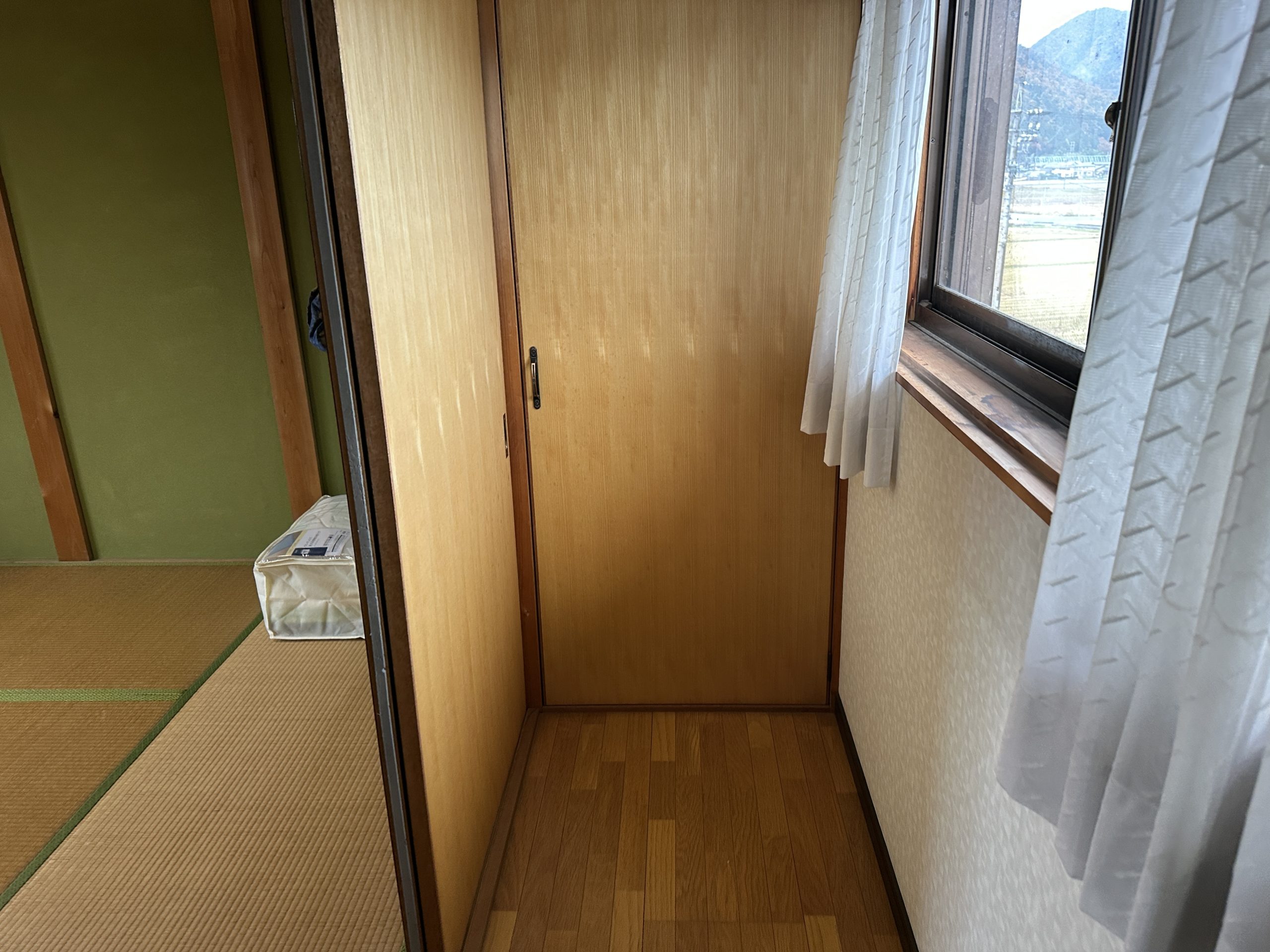1990s wood house, 9-min walk to station, Gifu