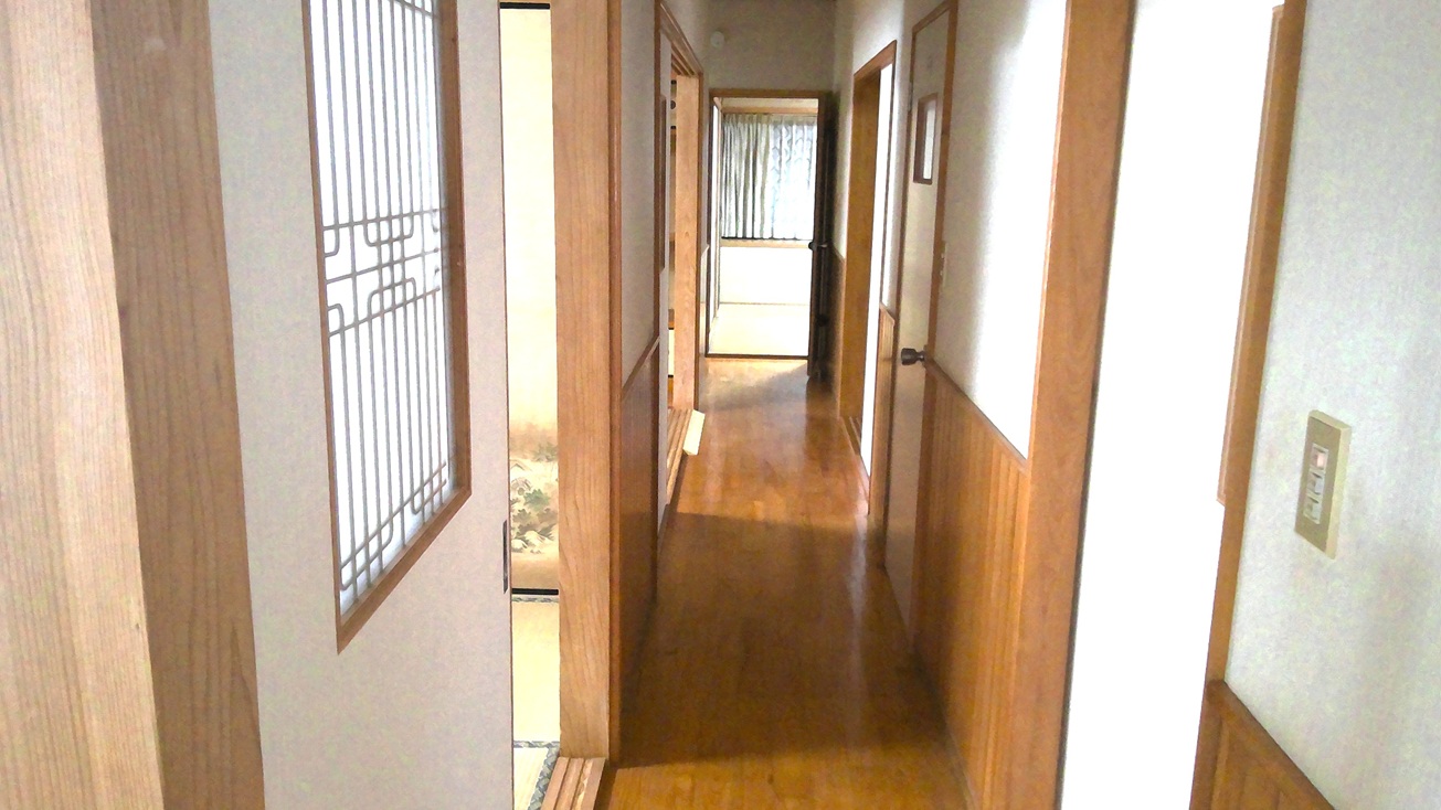 1990s wood house near the coast in Uchinoura, Kimotsuki