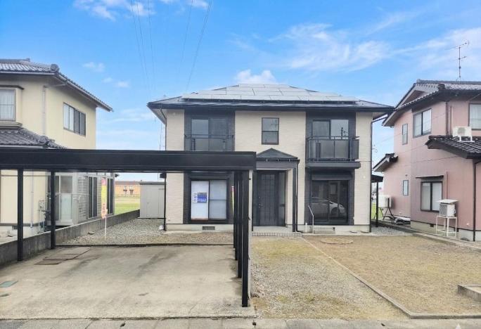 1990s wood house, 20-min walk to station, Toyama