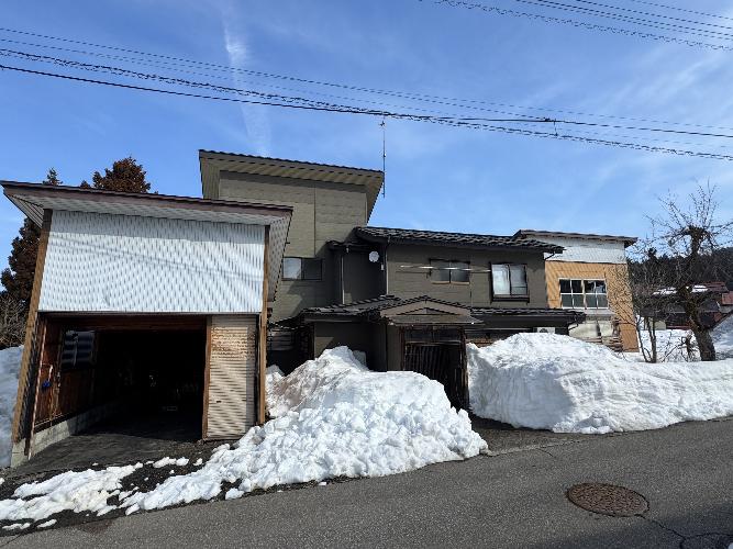 House, 9-min walk to station, Tokamachi, Niigata