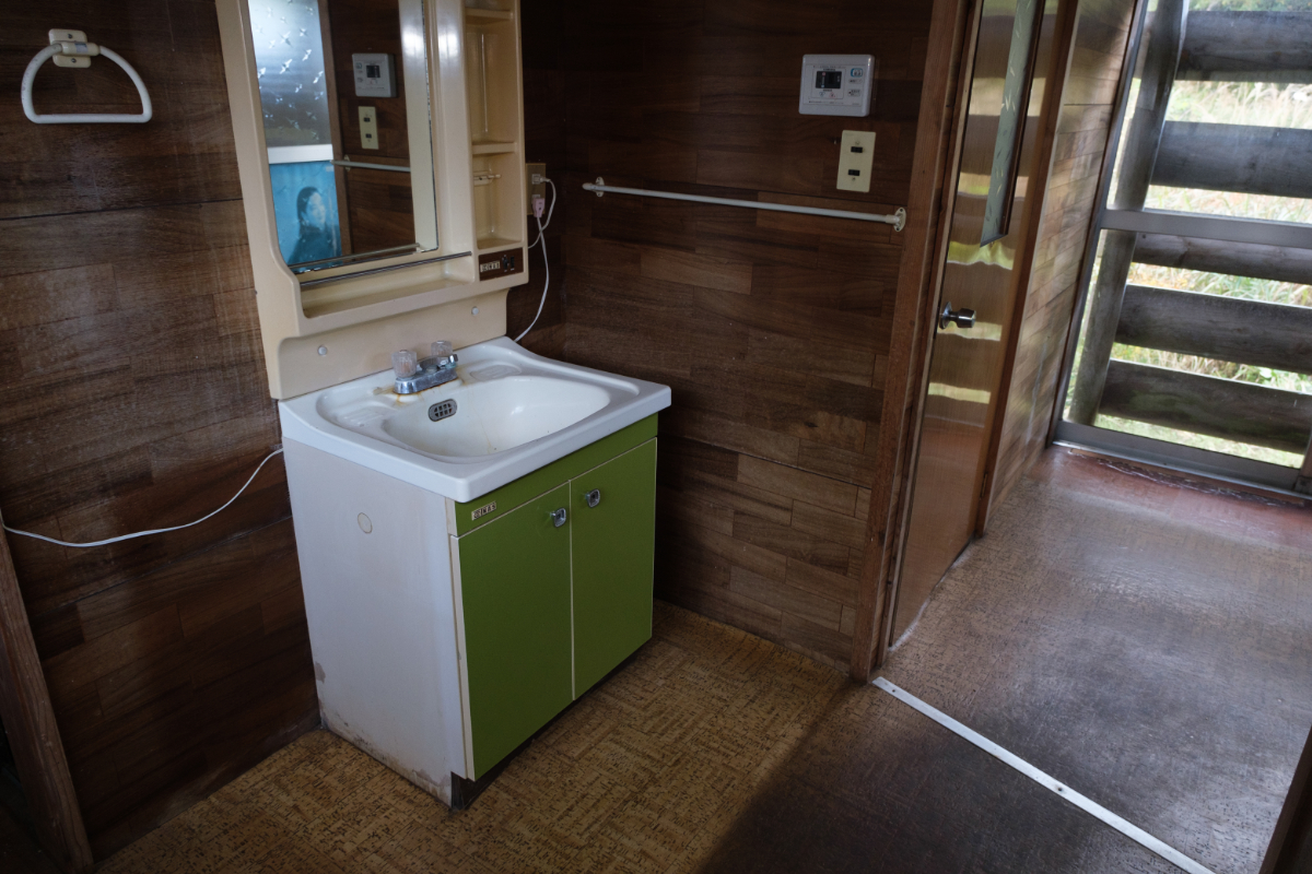 1960s wood house on a large plot in Yamagata