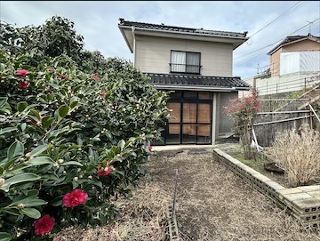 1990s house, 3-min walk to station, Akita