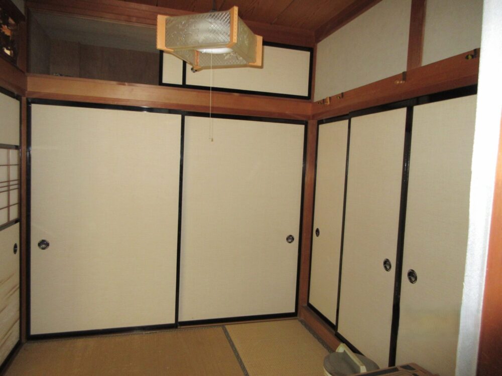 1960s house, 2-min walk to station, Toyama