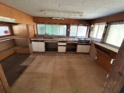 Wood house on a large plot in Tawara, Satsuma