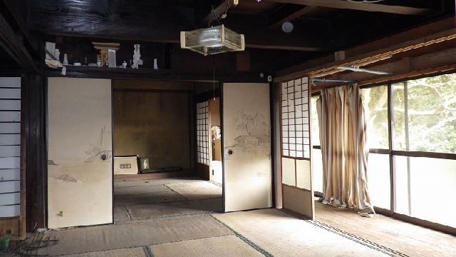 Wood house on a large plot in Nagasaki