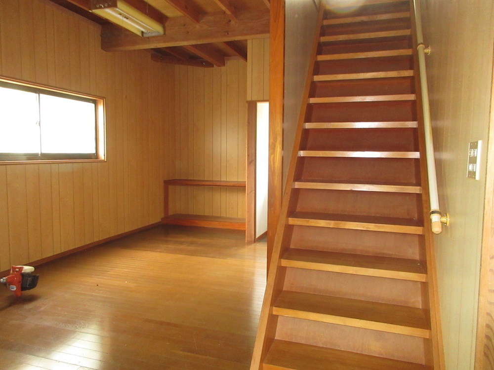 1950s wood house, 12-min walk to station, Iwate