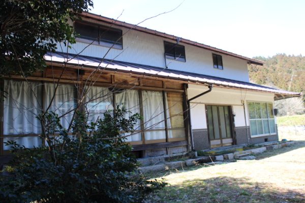 1930s wood house with storehouses in Shimane