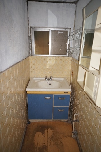 1970s concrete house in Hyogo