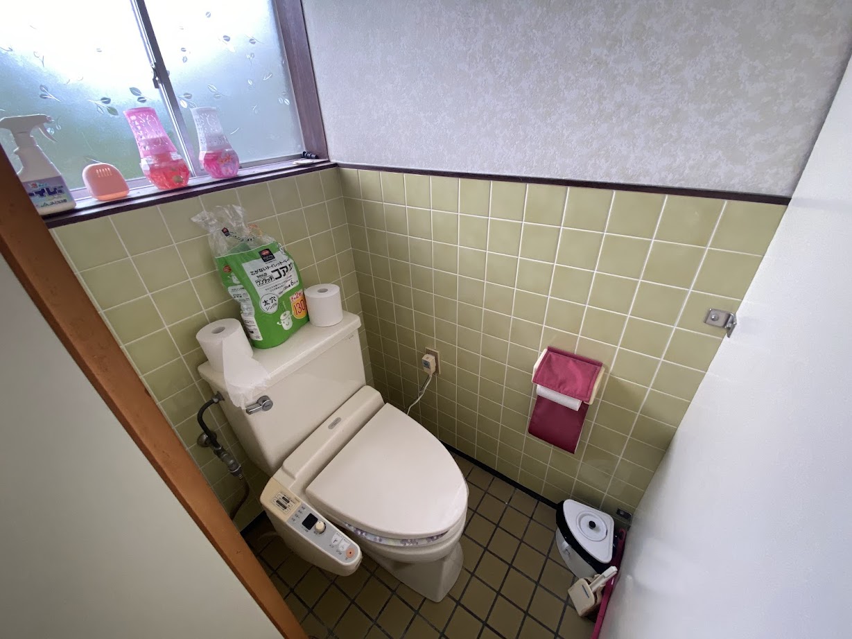 1970s wood house, 13-min walk to station, Toyama