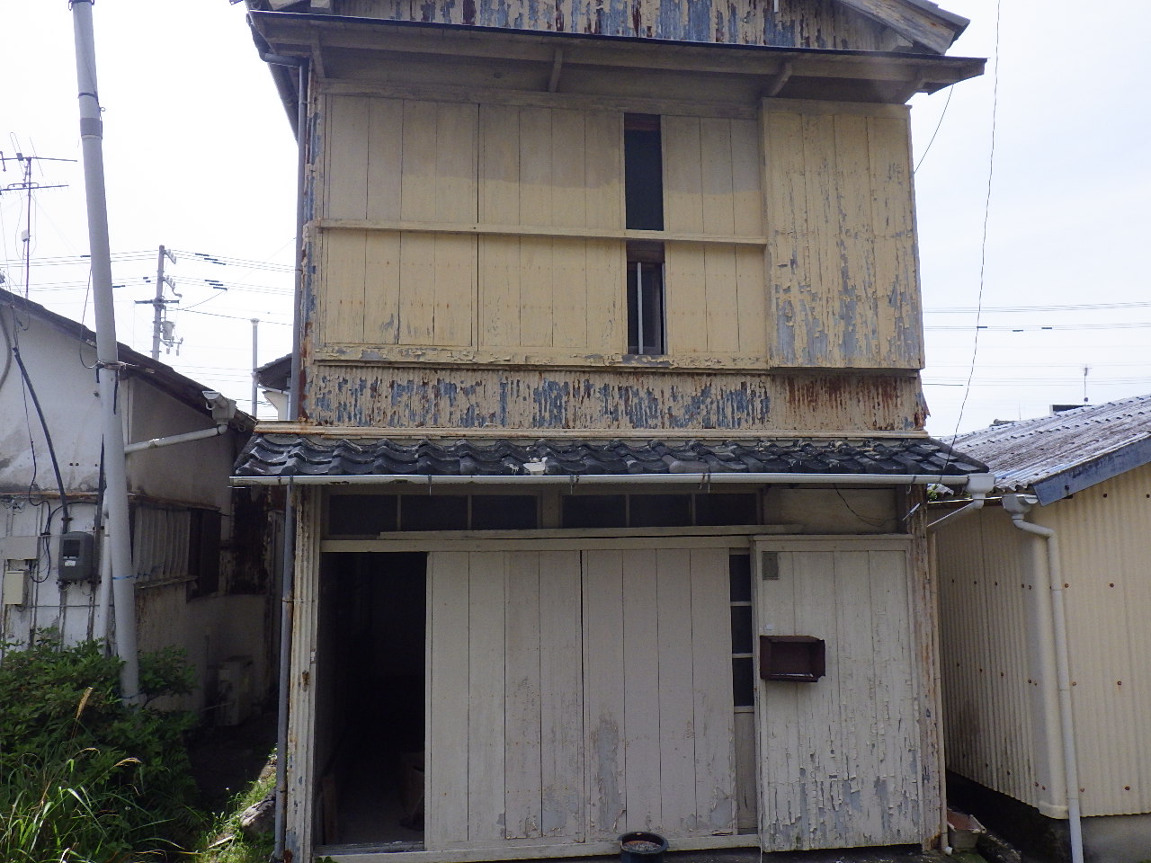 1960s wood house in Kochi