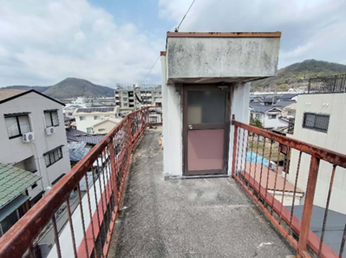 1980s steel-frame house in Hiroshima
