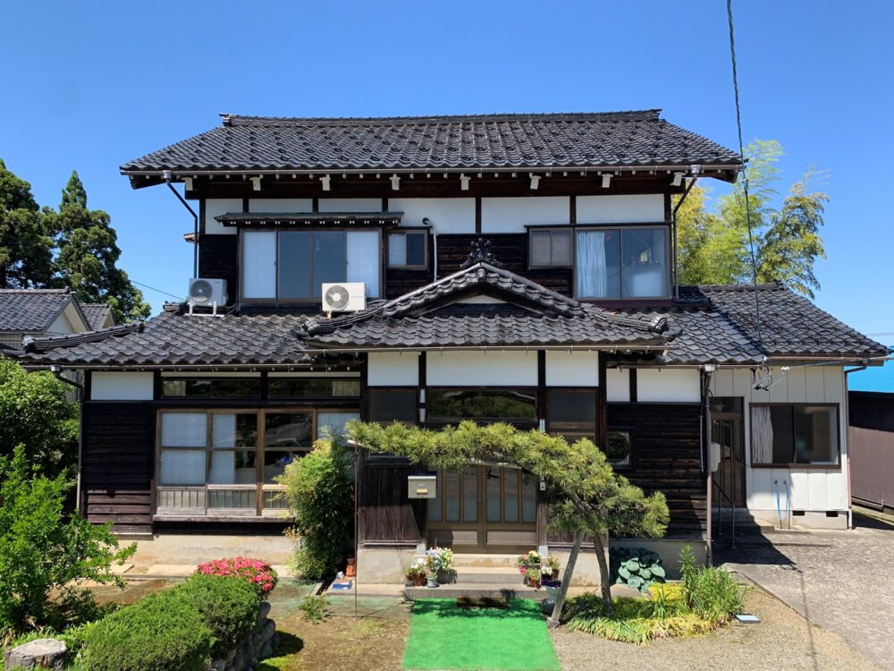 1950s wood house, 3-min walk to station, Toyama