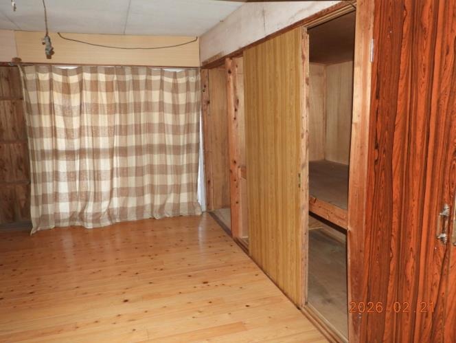 1960s wood house in Noda, Izumi, farmland, approval needed