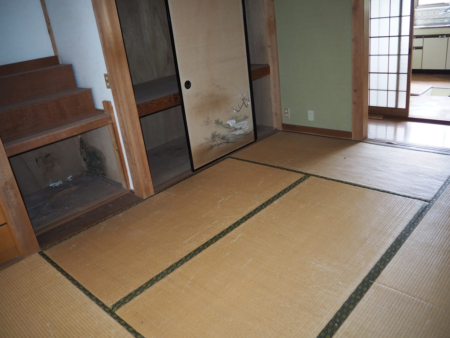 1980s wood house, 6-min walk to station, Hyogo